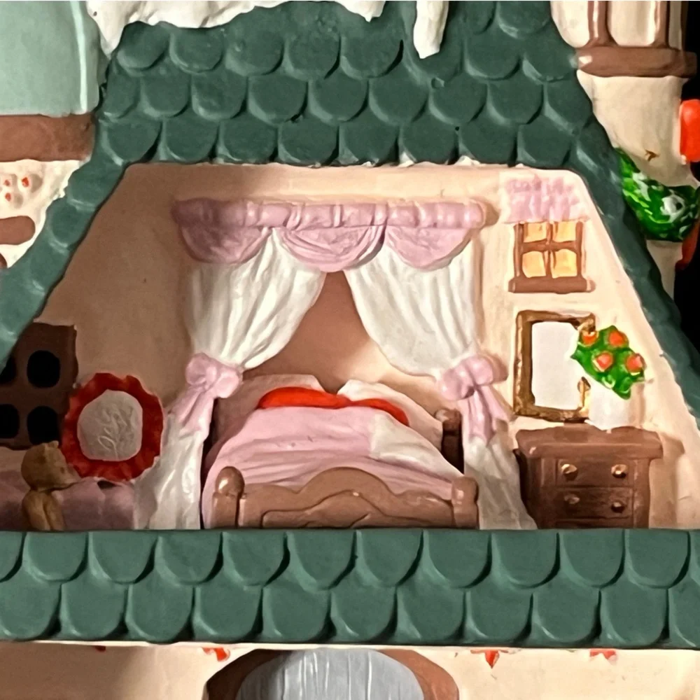 1997 RETIRED Santa’s House #1 Santa’s Neighborhood Series DONNA LEE Ornament DL4